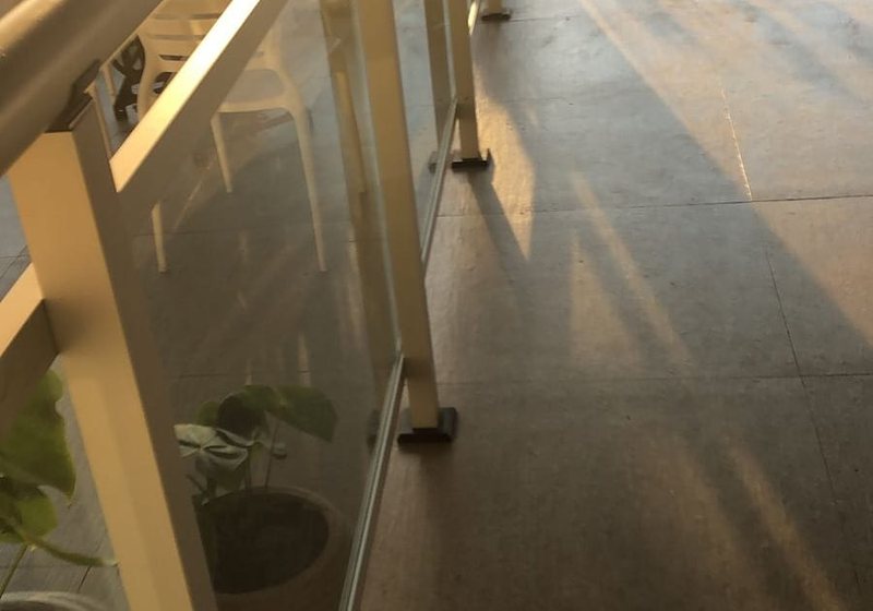 Fechamento em vidro temperado executado pela Aluart